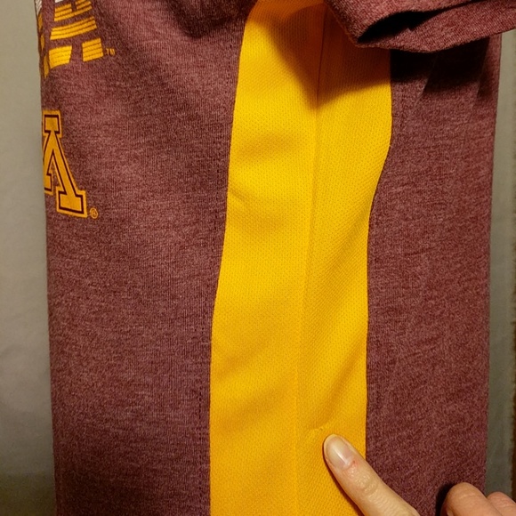Minnesota Gophers Women's Tee - Picture 6 of 6